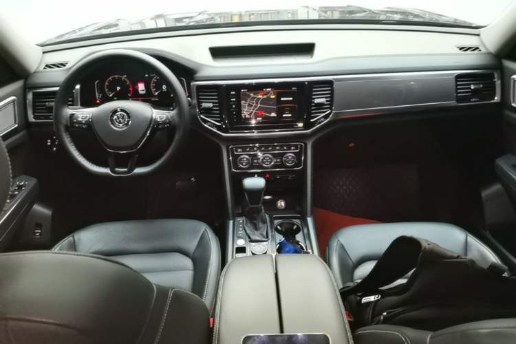 Used Volkswagen Teramont 2020 380TSI Four-Wheel Drive Luxury Version China VI Standard Center Console