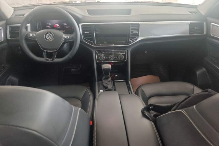 Used Volkswagen Teramont 2020 380TSI Four-Wheel Drive Luxury Version China VI Standard Center Console