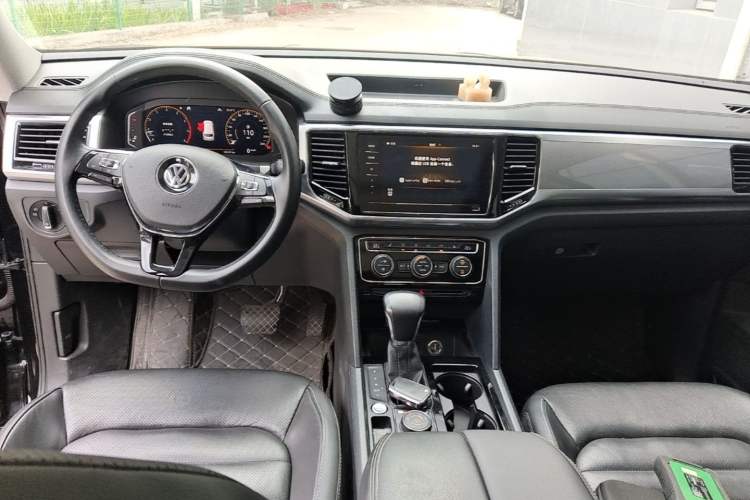 Used Volkswagen Teramont 2020 380TSI Four-Wheel Drive Luxury Version China VI Standard Center Console