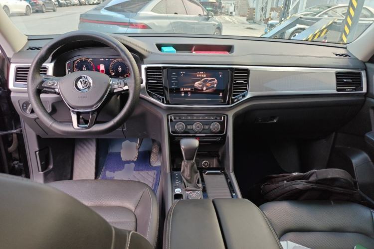 Used Volkswagen Teramont 2020 Revised Version 380TSI Four-Wheel Drive Luxury Edition Center Console