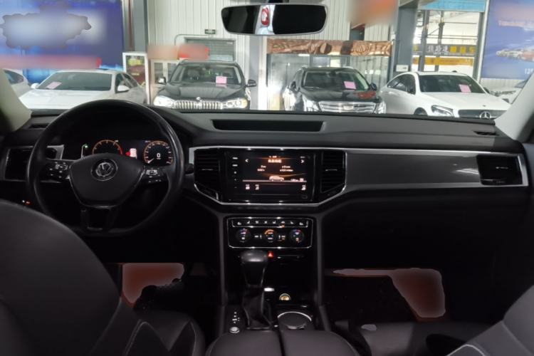 Used Volkswagen Teramont 2020 330TSI Two-Wheel-Drive Luxury Edition China VI Standard Center Console