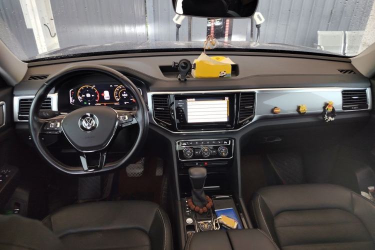Used Volkswagen Teramont 2020 380TSI Four-Wheel Drive Luxury Version China VI Standard Center Console