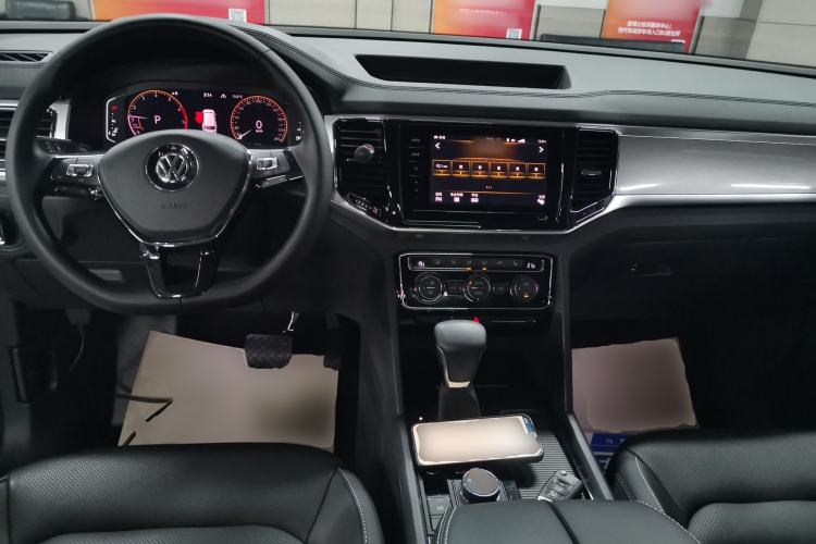 Used Volkswagen Teramont 2020 Revised Version 380TSI Four-Wheel Drive Luxury Edition Center Console