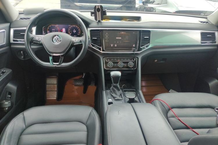 Used Volkswagen Teramont 2020 330TSI Two-Wheel-Drive Luxury Edition China VI Standard Center Console