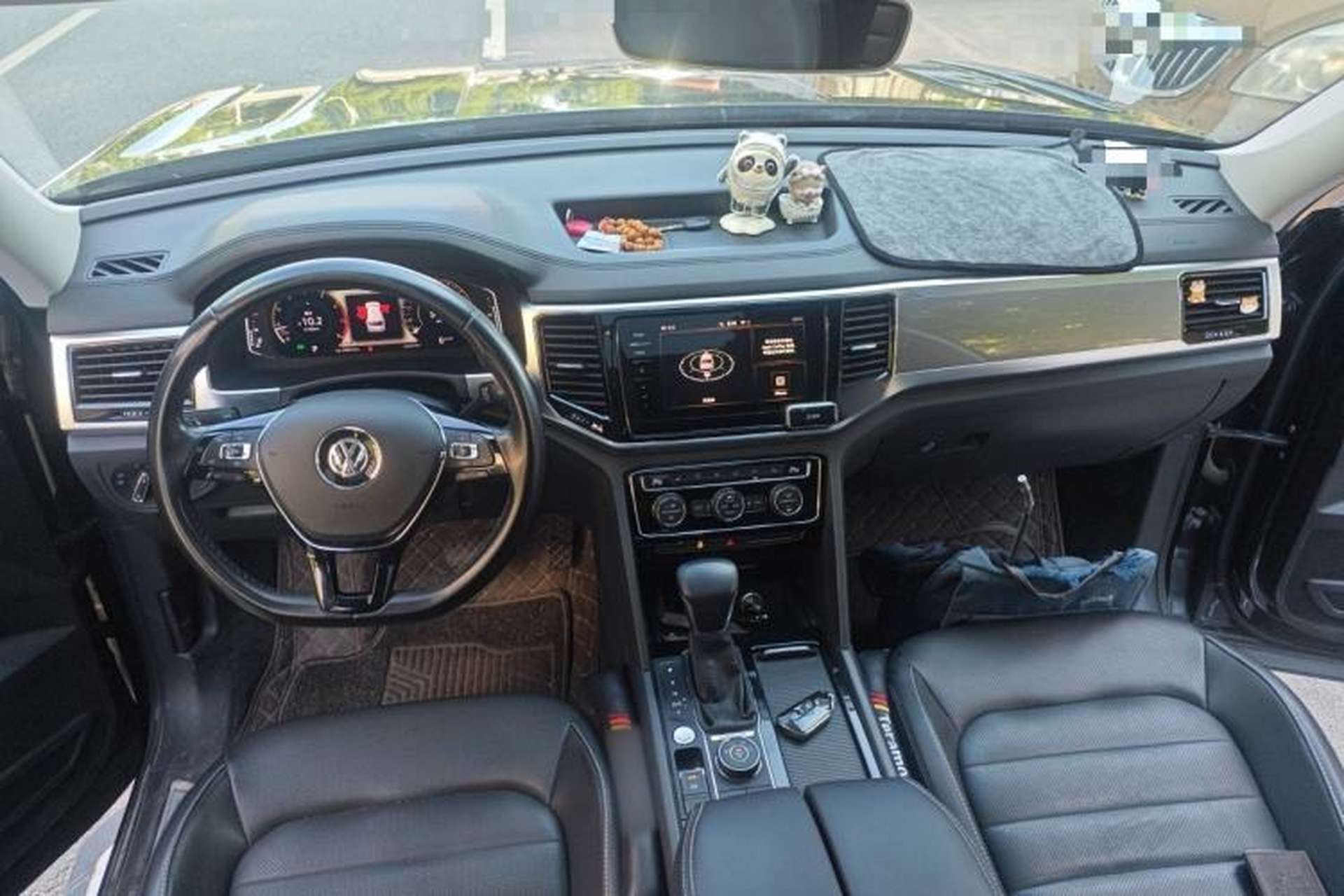 Used Volkswagen Teramont 2020 Revised Version 380TSI Four-Wheel Drive Luxury Edition Center Console