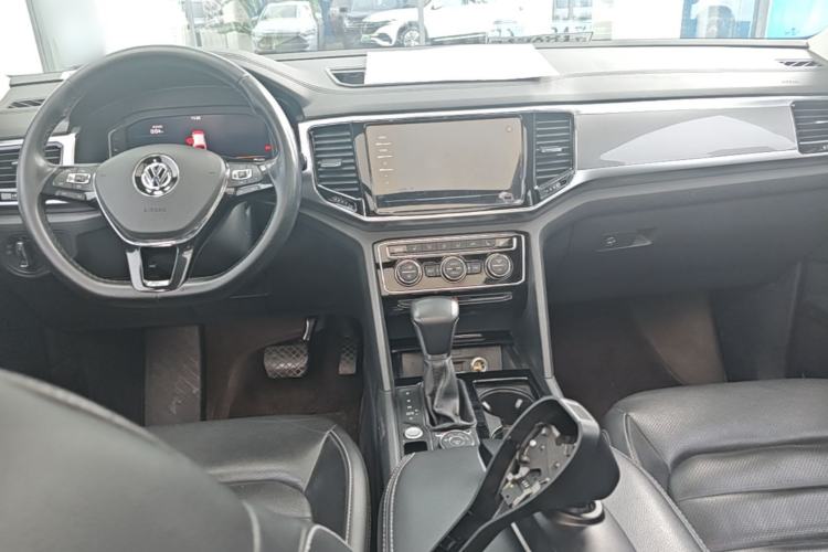 Used Volkswagen Teramont 2020 380TSI Four-Wheel Drive Luxury Version China VI Standard Center Console