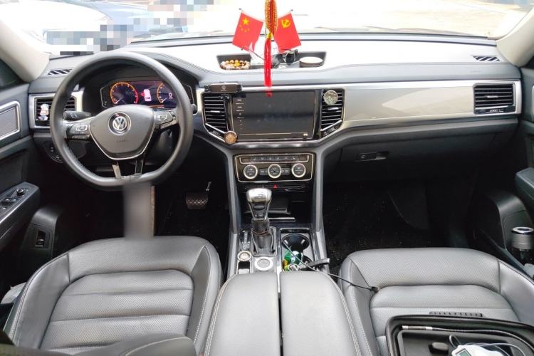 Used Volkswagen Teramont 2020 380TSI Four-Wheel Drive Luxury Version China VI Standard Center Console