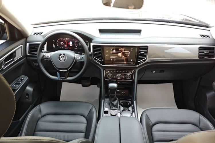 Used Volkswagen Teramont 2020 380TSI Four-Wheel Drive Luxury Version China VI Standard Center Console