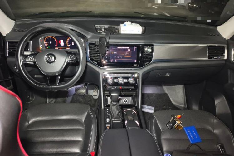 Used Volkswagen Teramont 2020 330TSI Two-Wheel-Drive Luxury Edition China VI Standard Center Console