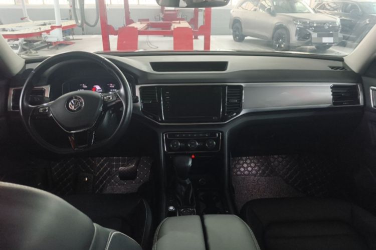 Used Volkswagen Teramont 2020 380TSI Four-Wheel Drive Luxury Version China VI Standard Center Console