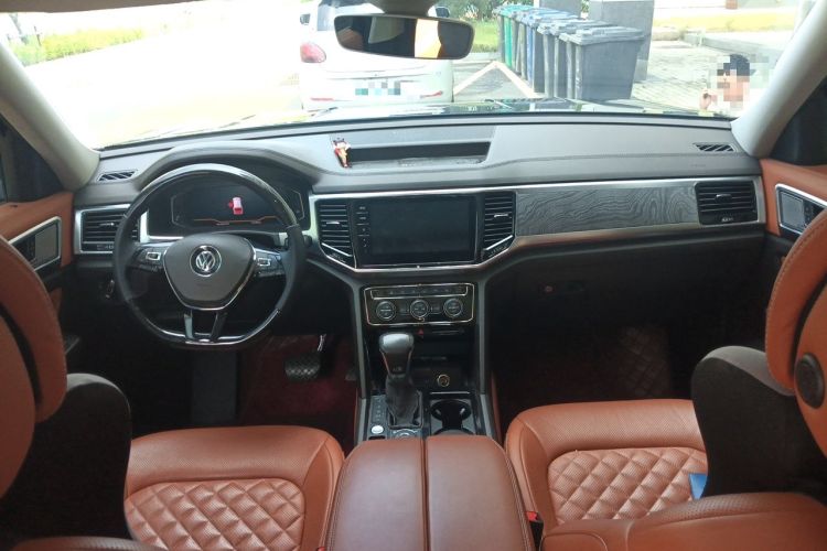 Used Volkswagen Teramont 2020 530 V6 Four-Wheel Drive Prestige Flagship Edition China VI Standard Center Console