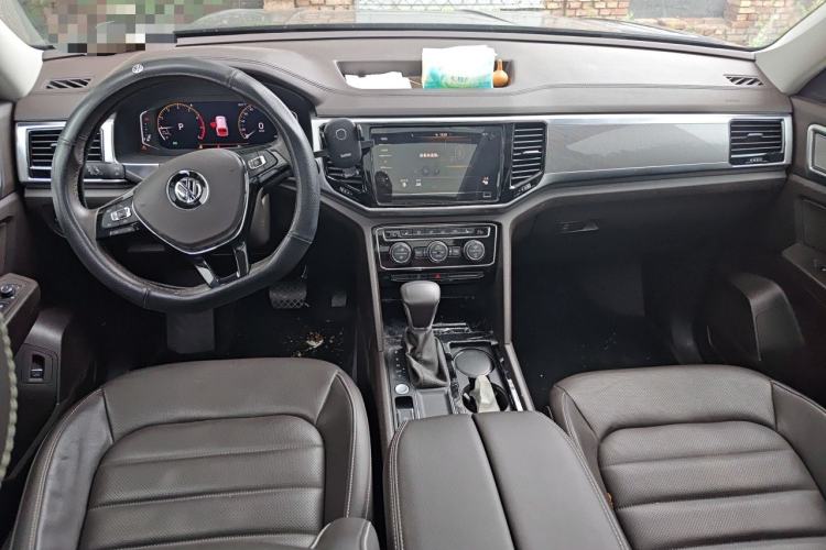 Used Volkswagen Teramont 2020 Revised Version 330TSI Two-Wheel Drive Luxury Edition Center Console