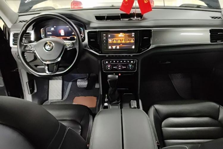 Used Volkswagen Teramont 2020 330TSI Two-Wheel-Drive Luxury Edition China VI Standard Center Console