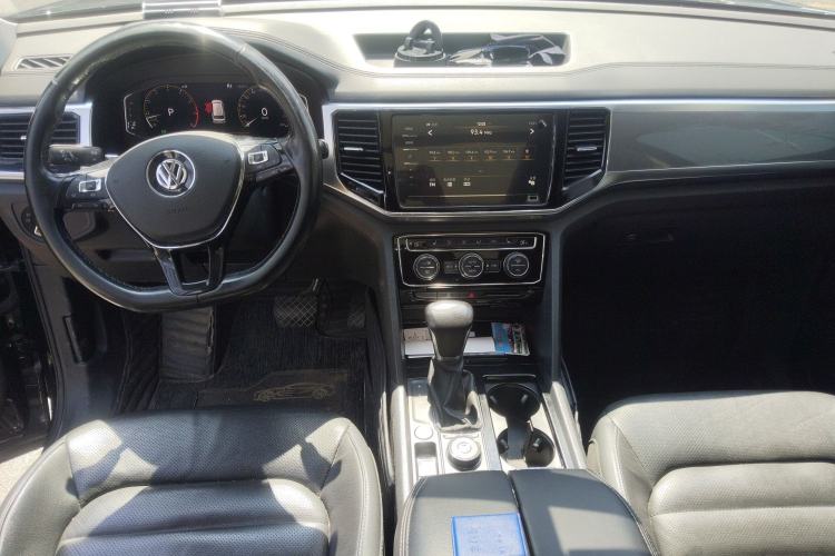 Used Volkswagen Teramont 2020 380TSI Four-Wheel Drive Luxury Version China VI Standard Center Console