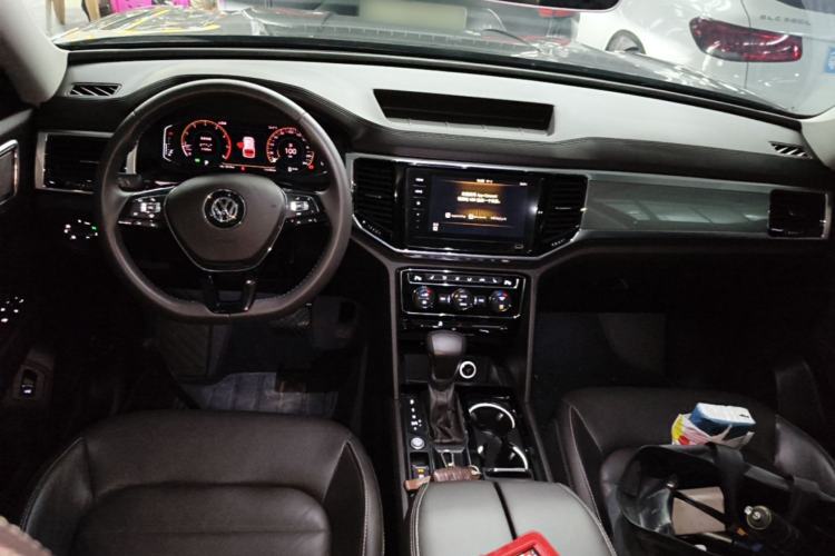 Used Volkswagen Teramont 2020 330TSI Two-Wheel-Drive Luxury Edition China VI Standard Center Console