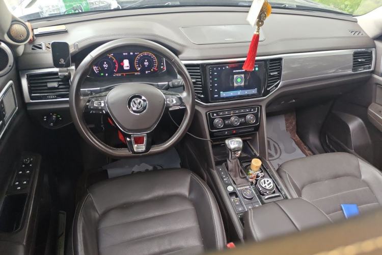 Used Volkswagen Teramont 2020 Revised Version 380TSI Four-Wheel Drive Luxury Edition Center Console
