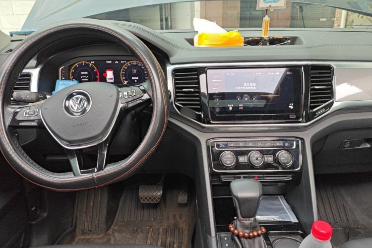 Used Volkswagen Teramont 2020 Revised Version 380TSI Four-Wheel Drive Luxury Edition Center Console