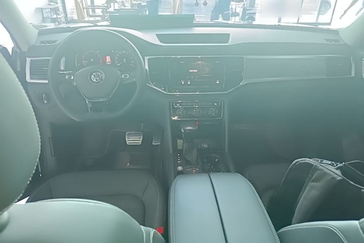 Used Volkswagen Teramont 2020 380TSI Four-Wheel Drive Luxury Version China VI Standard Center Console