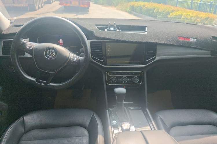 Used Volkswagen Teramont 2020 380TSI Four-Wheel Drive Luxury Version China VI Standard Center Console