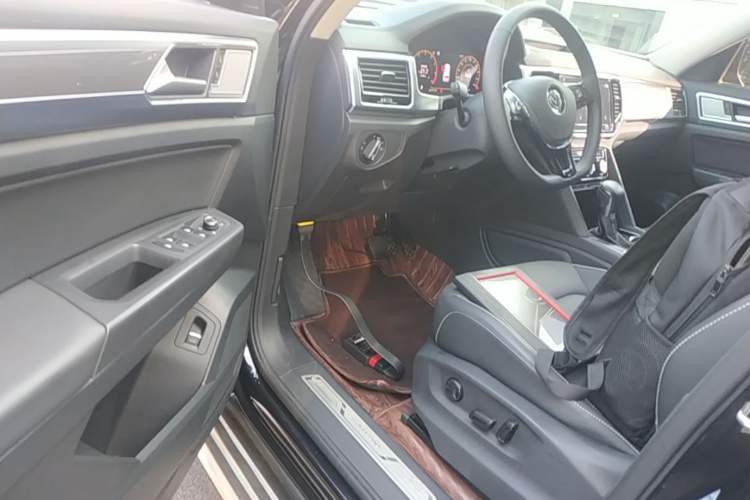 Used Volkswagen Teramont 2020 330TSI Two-Wheel-Drive Luxury Edition China VI Standard Driver Seat
