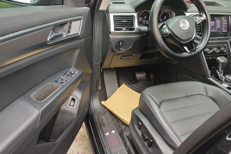 Used Volkswagen Teramont 2020 330TSI Two-Wheel-Drive Luxury Edition China V Standard Driver Seat