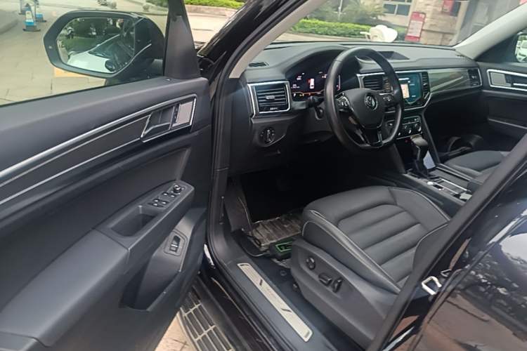 Used Volkswagen Teramont 2020 330TSI Two-Wheel-Drive Luxury Edition China VI Standard Driver Seat