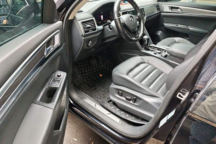 Used Volkswagen Teramont 2020 Revised Version 380TSI Four-Wheel Drive Luxury Edition Driver Seat