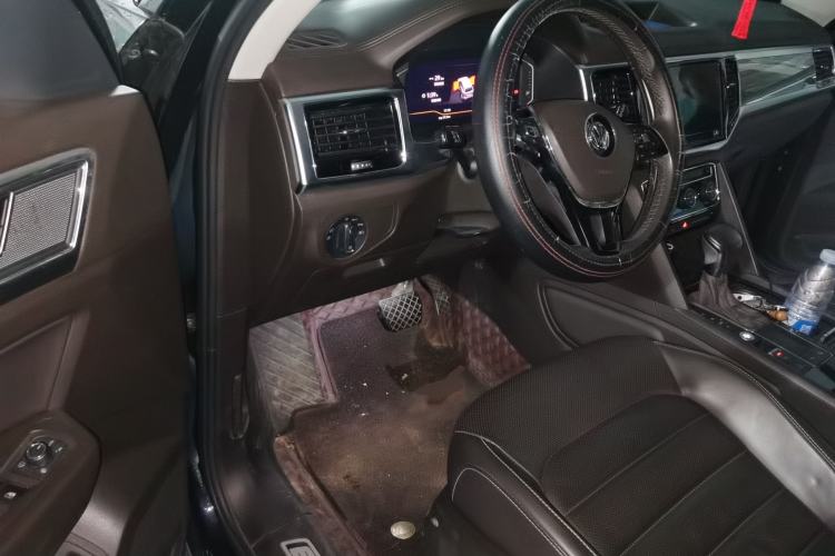 Used Volkswagen Teramont 2020 330TSI Two-Wheel-Drive Luxury Edition China VI Standard Driver Seat