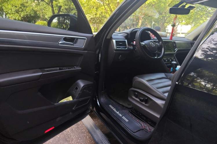 Used Volkswagen Teramont 2020 Revised Version 330TSI Two-Wheel Drive Luxury Edition Driver Seat