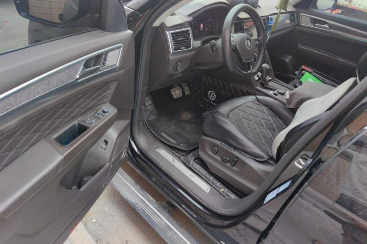 Used Volkswagen Teramont 2020 530 V6 Four-Wheel Drive Prestige Flagship Edition China VI Standard Driver Seat