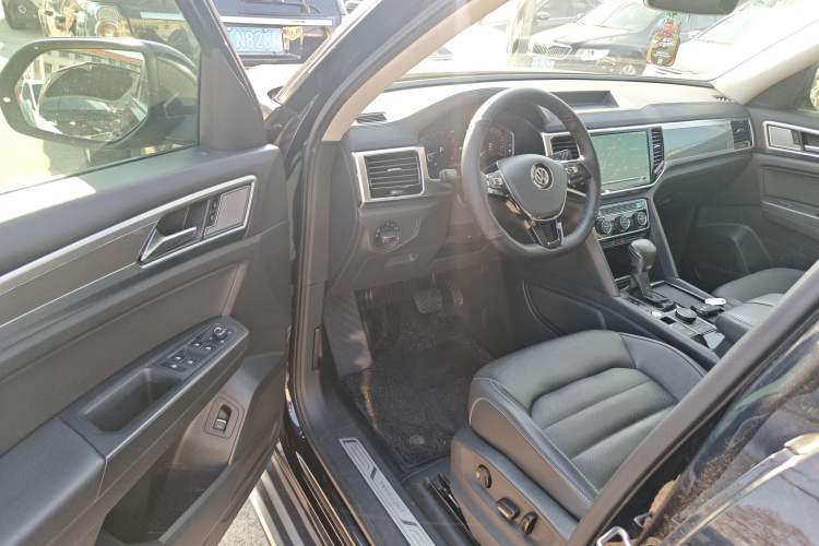 Used Volkswagen Teramont 2020 Revised Version 530 V6 Four-Wheel Drive Luxury Edition Driver Seat
