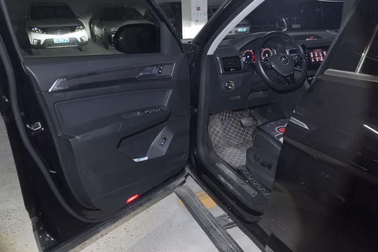 Used Volkswagen Teramont 2020 Revised Version 380TSI Four-Wheel Drive Luxury Edition Driver Seat