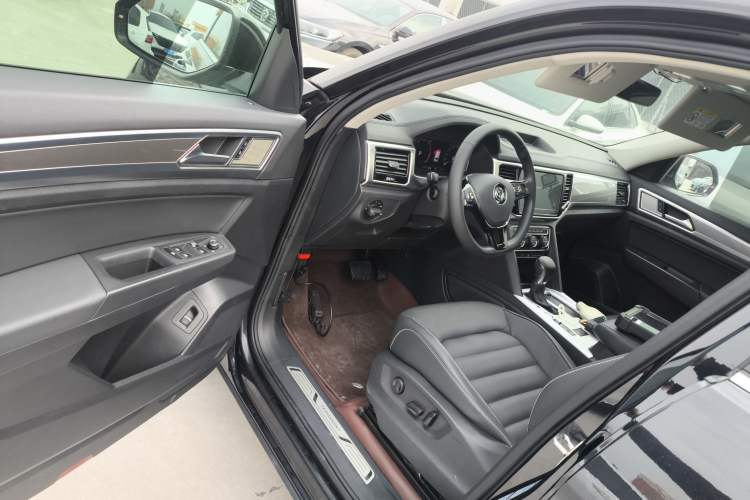 Used Volkswagen Teramont 2020 330TSI Two-Wheel-Drive Luxury Edition China VI Standard Driver Seat