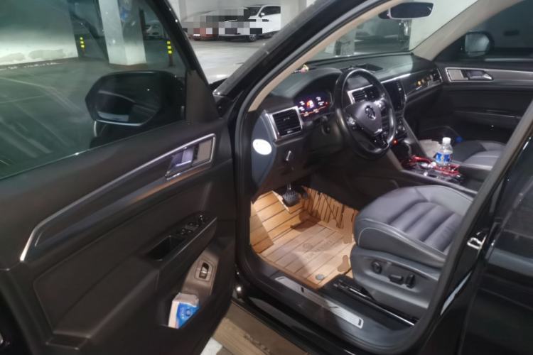 Used Volkswagen Teramont 2020 Revised Version 330TSI Two-Wheel Drive Luxury Edition Driver Seat