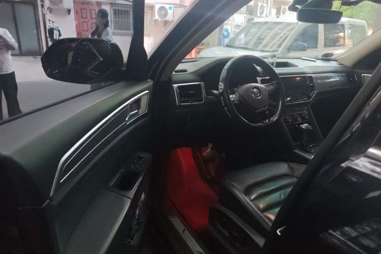 Used Volkswagen Teramont 2020 330TSI Two-Wheel-Drive Luxury Edition China VI Standard Driver Seat
