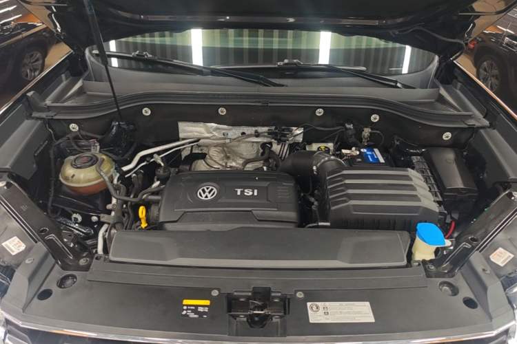 Used Volkswagen Teramont 2020 Revised Version 380TSI Four-Wheel Drive Comfort Edition Engine Bay