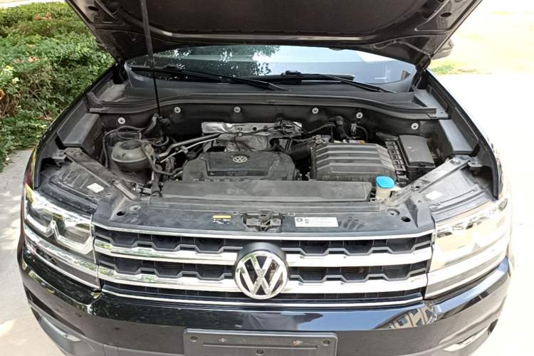 Used Volkswagen Teramont 2020 Revised Version 330TSI Two-Wheel Drive Luxury Edition Engine Bay