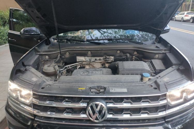 Used Volkswagen Teramont 2020 380TSI Four-Wheel Drive Luxury Version China VI Standard Engine Bay