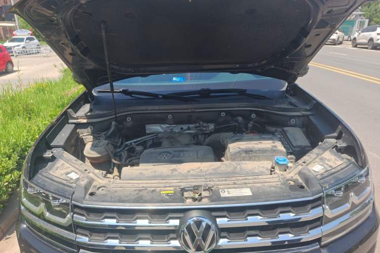 Used Volkswagen Teramont 2020 380TSI Four-Wheel Drive Luxury Version China VI Standard Engine Bay