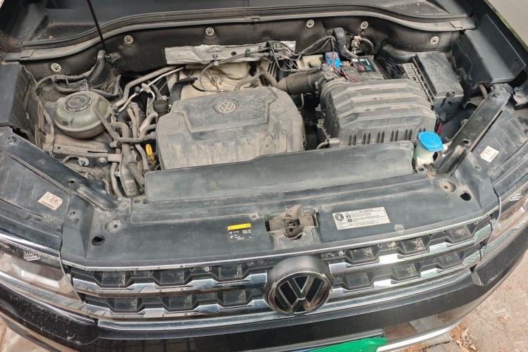 Used Volkswagen Teramont 2020 Revised Version 330TSI Two-Wheel Drive Luxury Edition Engine Bay
