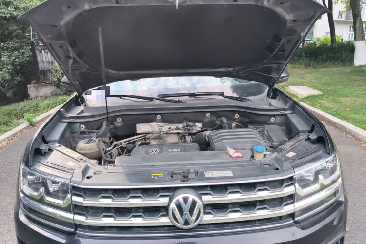 Used Volkswagen Teramont 2020 380TSI Four-Wheel Drive Luxury Version China VI Standard Engine Bay