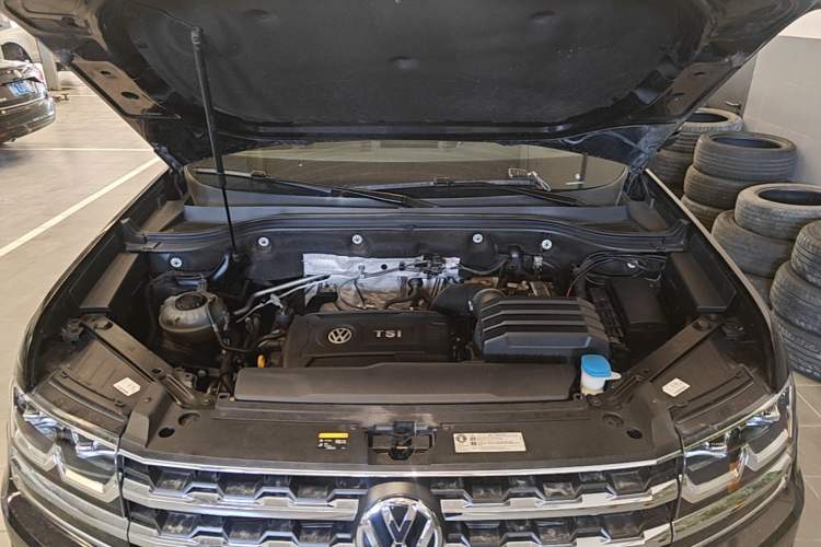 Used Volkswagen Teramont 2020 380TSI Four-Wheel Drive Luxury Version China VI Standard Engine Bay