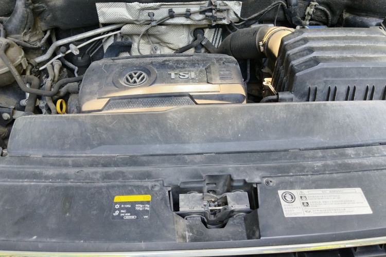 Used Volkswagen Teramont 2020 380TSI Four-Wheel Drive Luxury Version China VI Standard Engine Bay