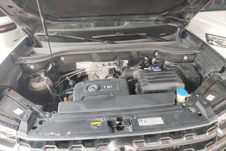 Used Volkswagen Teramont 2020 380TSI Four-Wheel Drive Luxury Version China VI Standard Engine Bay