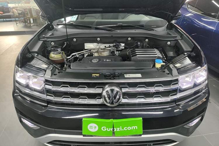 Used Volkswagen Teramont 2020 380TSI Four-Wheel Drive Luxury Version China VI Standard Engine Bay