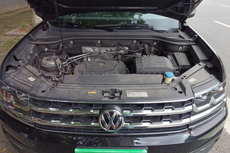 Used Volkswagen Teramont 2020 330TSI Two-Wheel-Drive Luxury Edition China VI Standard Engine Bay