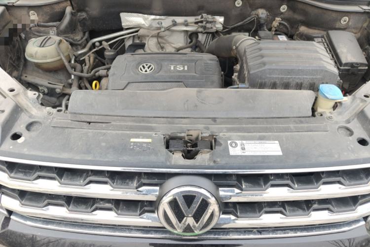 Used Volkswagen Teramont 2020 380TSI Four-Wheel Drive Luxury Version China VI Standard Engine Bay