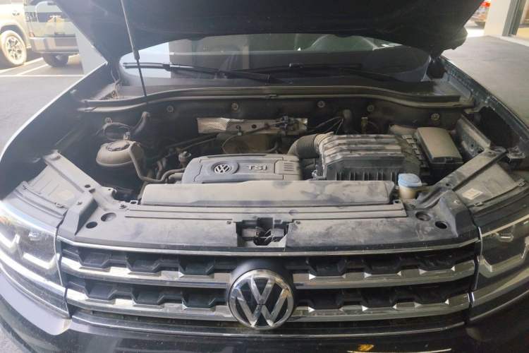 Used Volkswagen Teramont 2020 380TSI Four-Wheel Drive Luxury Version China VI Standard Engine Bay