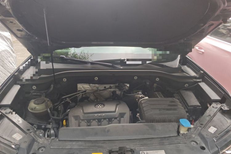 Used Volkswagen Teramont 2020 330TSI Two-Wheel-Drive Luxury Edition China V Standard Engine Bay