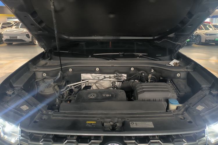Used Volkswagen Teramont 2020 380TSI Four-Wheel Drive Comfort Edition China VI Standard Engine Bay